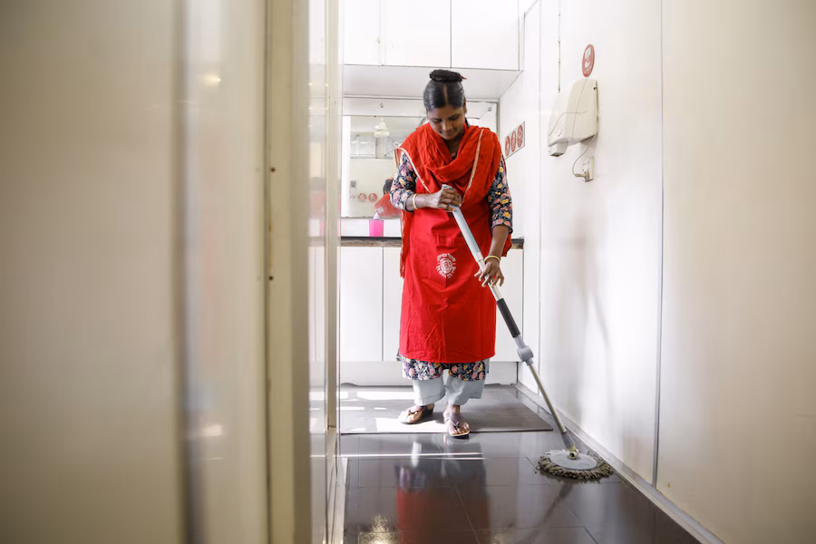 Cleaner mopping floor